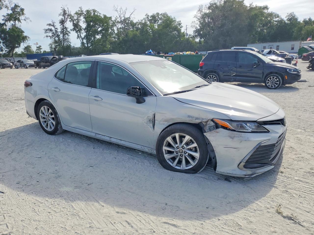 2024 Toyota Camry Le - Фото 4
