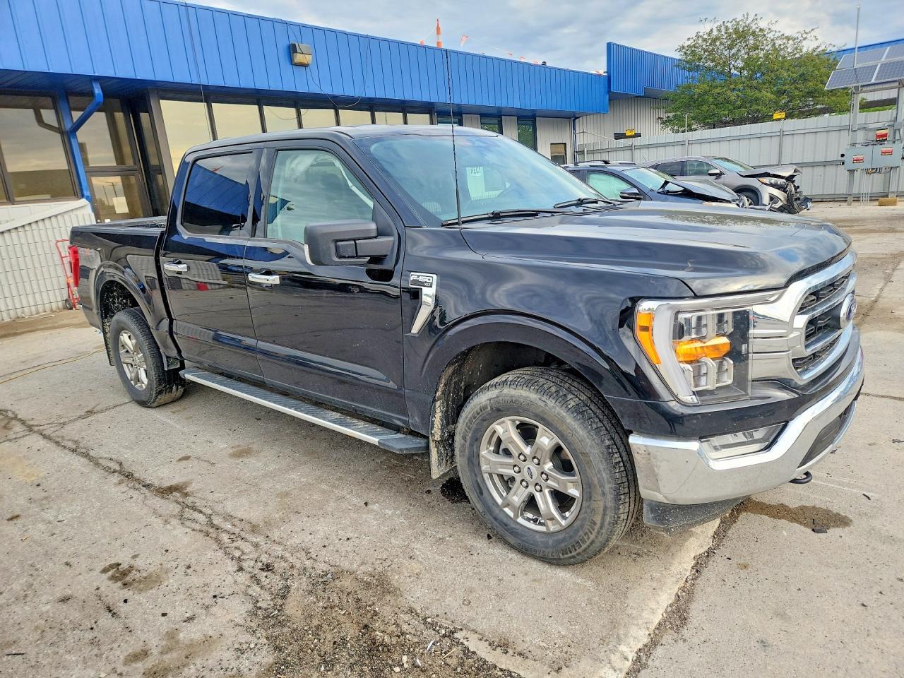 2023 Ford F150 Supercrew - Image 4