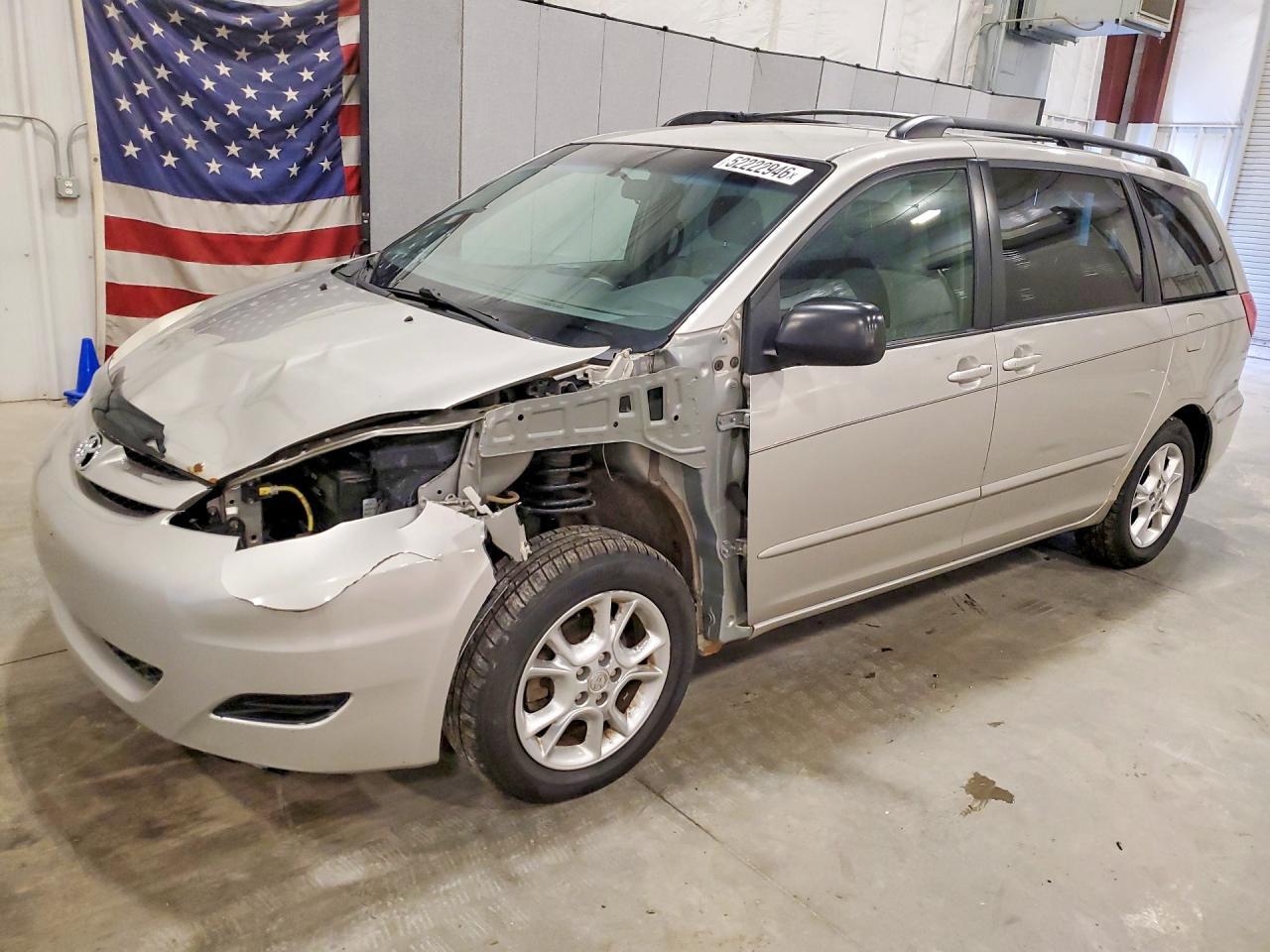 2008 Toyota Sienna Le 8-Passenger