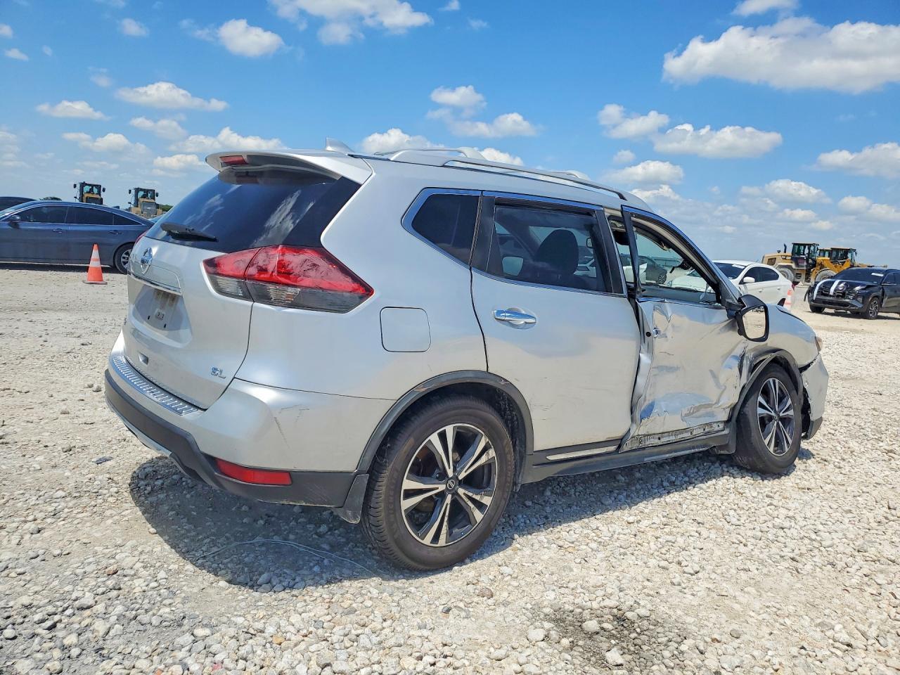 2017 Nissan Rogue Sl - Фото 3