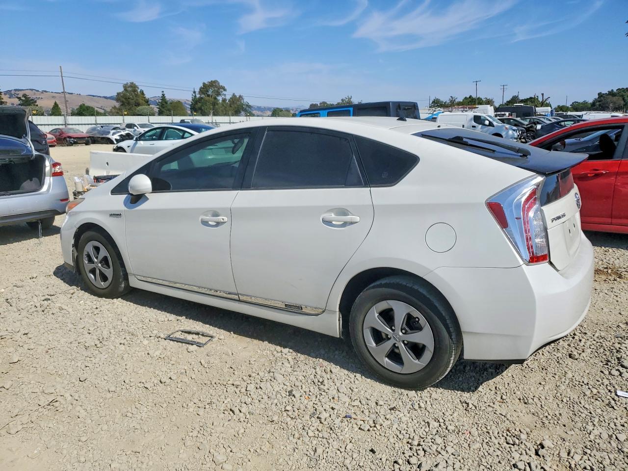 2013 Toyota Prius Two - Фото 2