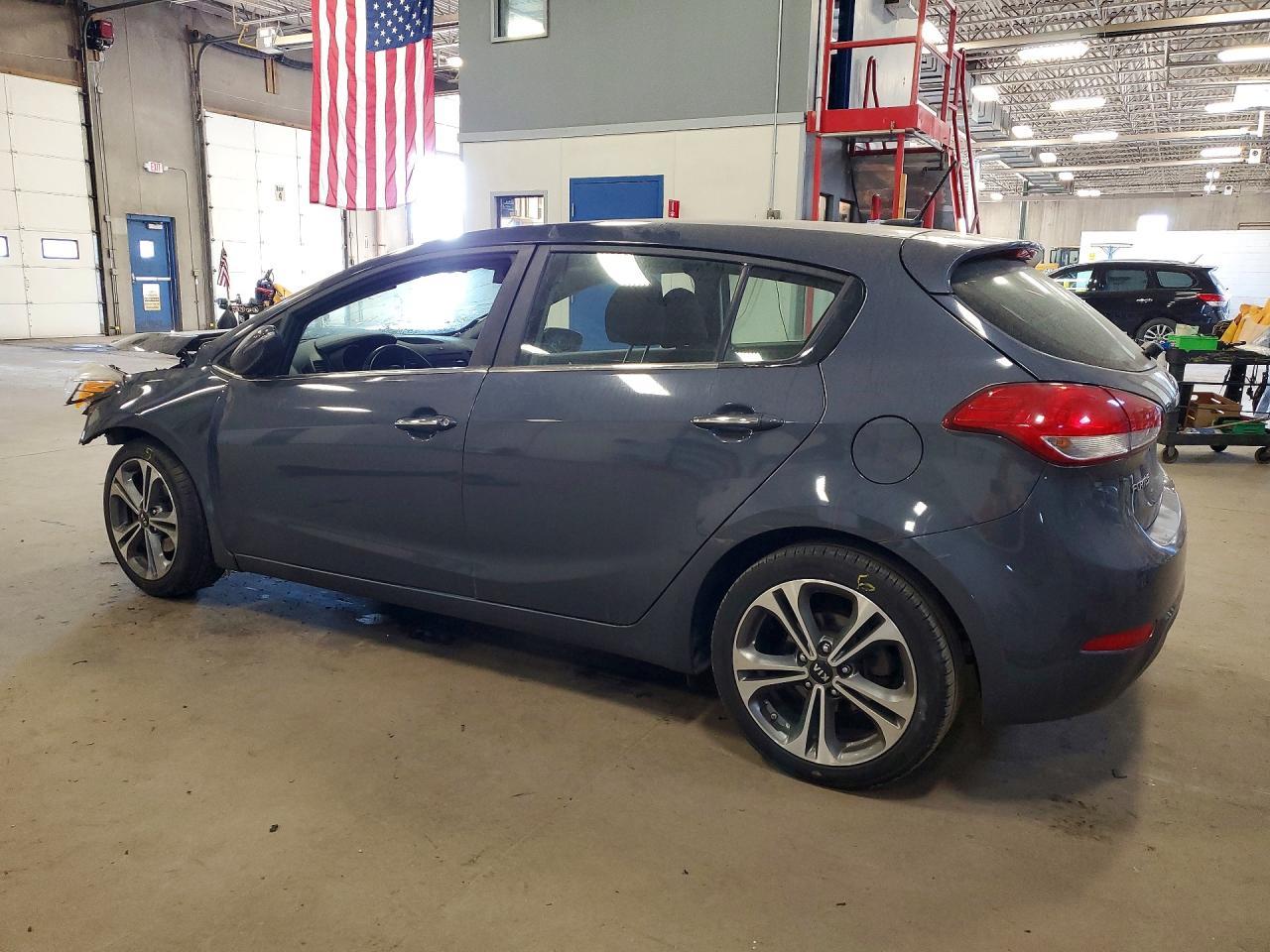 2016 Kia Forte Ex - Image 2