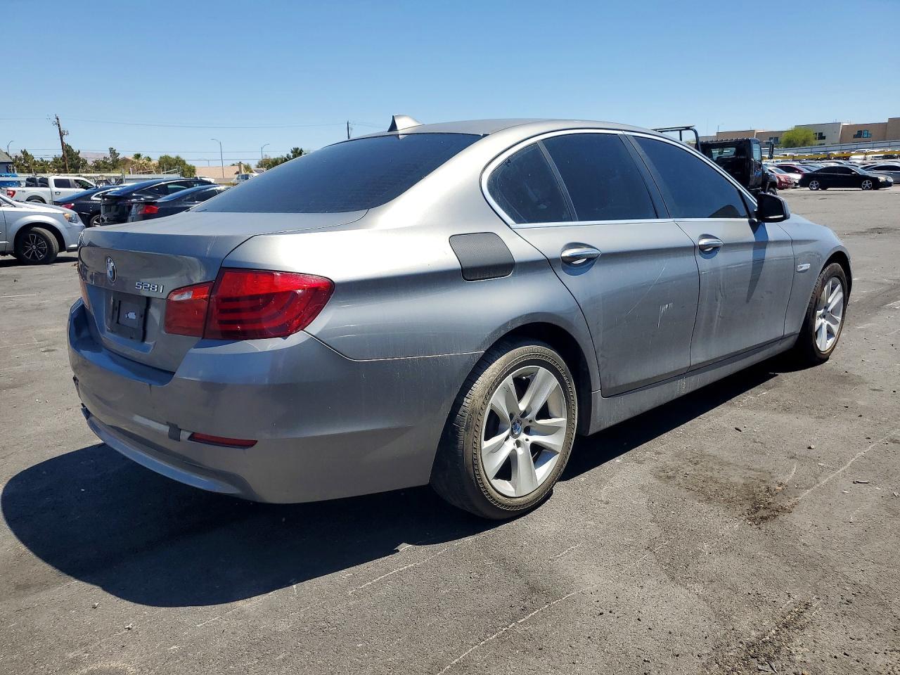 2013 BMW 528 I - Image 3