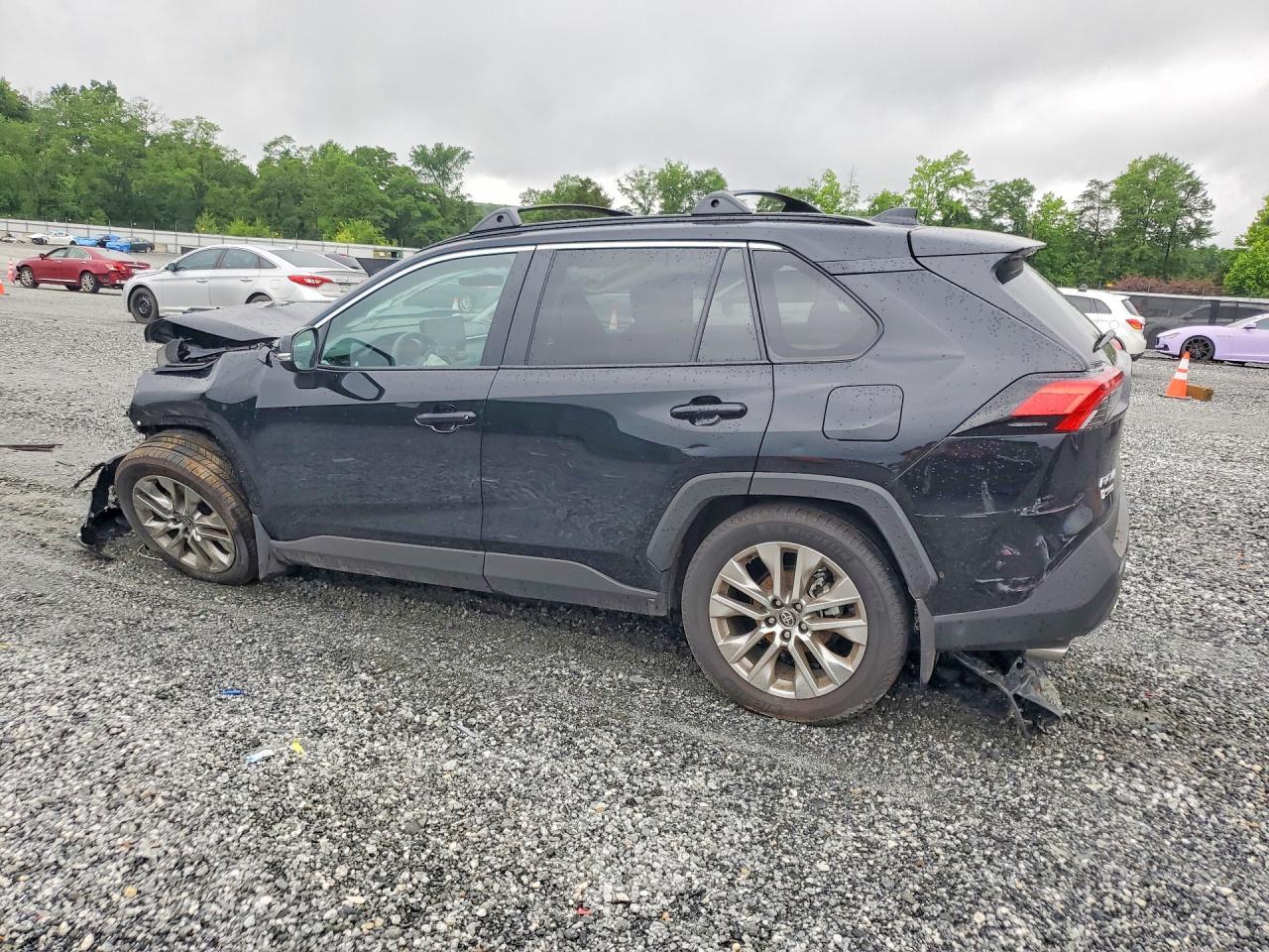 2025 Toyota Rav4 Xle Premium - Image 2