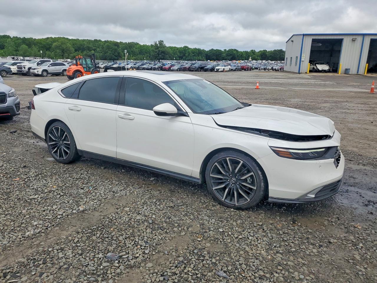 2024 Honda Accord Touring Hybrid - Image 4