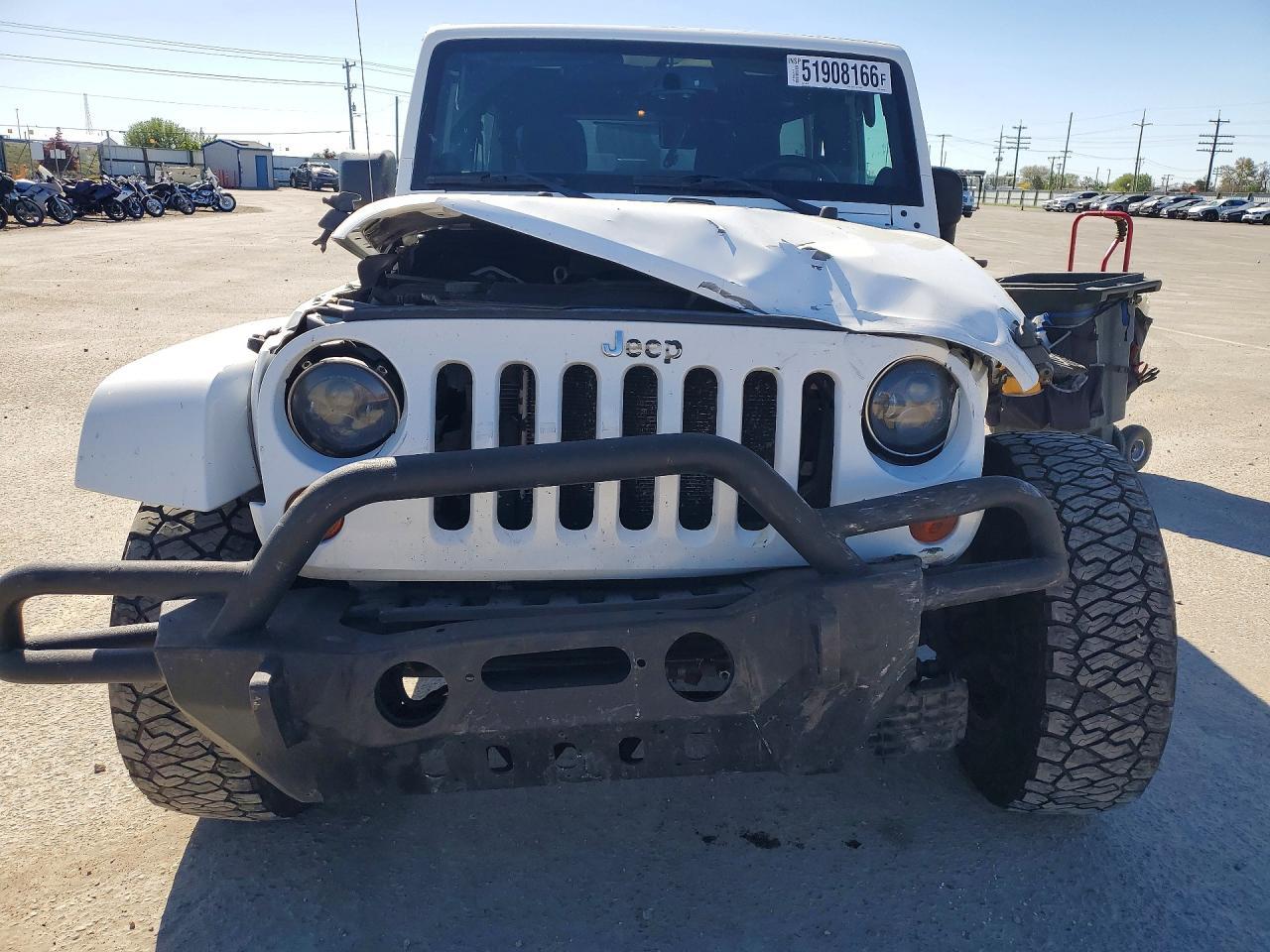 2013 Jeep Wrangler Unlimited Sahara - Фото 5