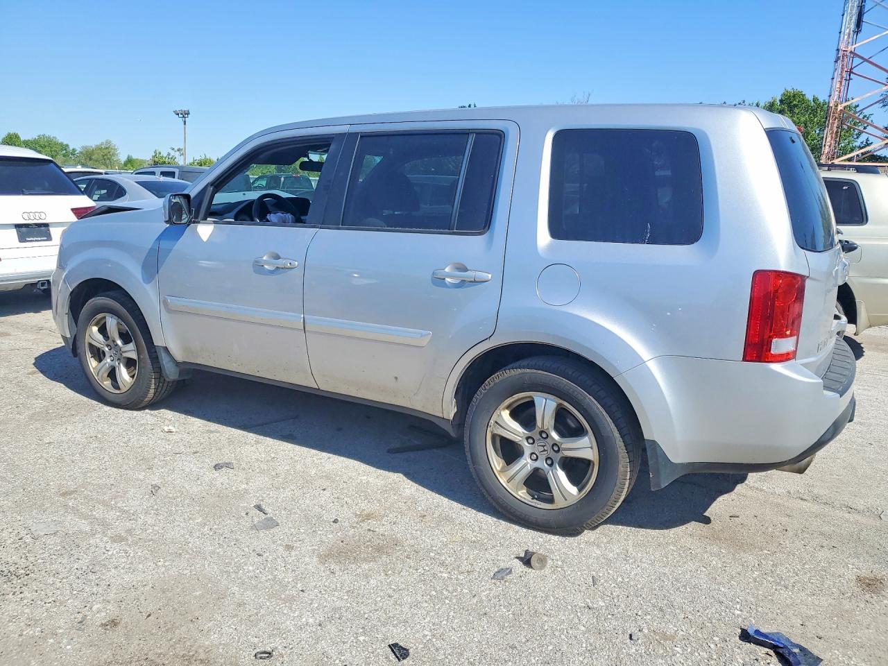 2015 Honda Pilot Ex - Image 2