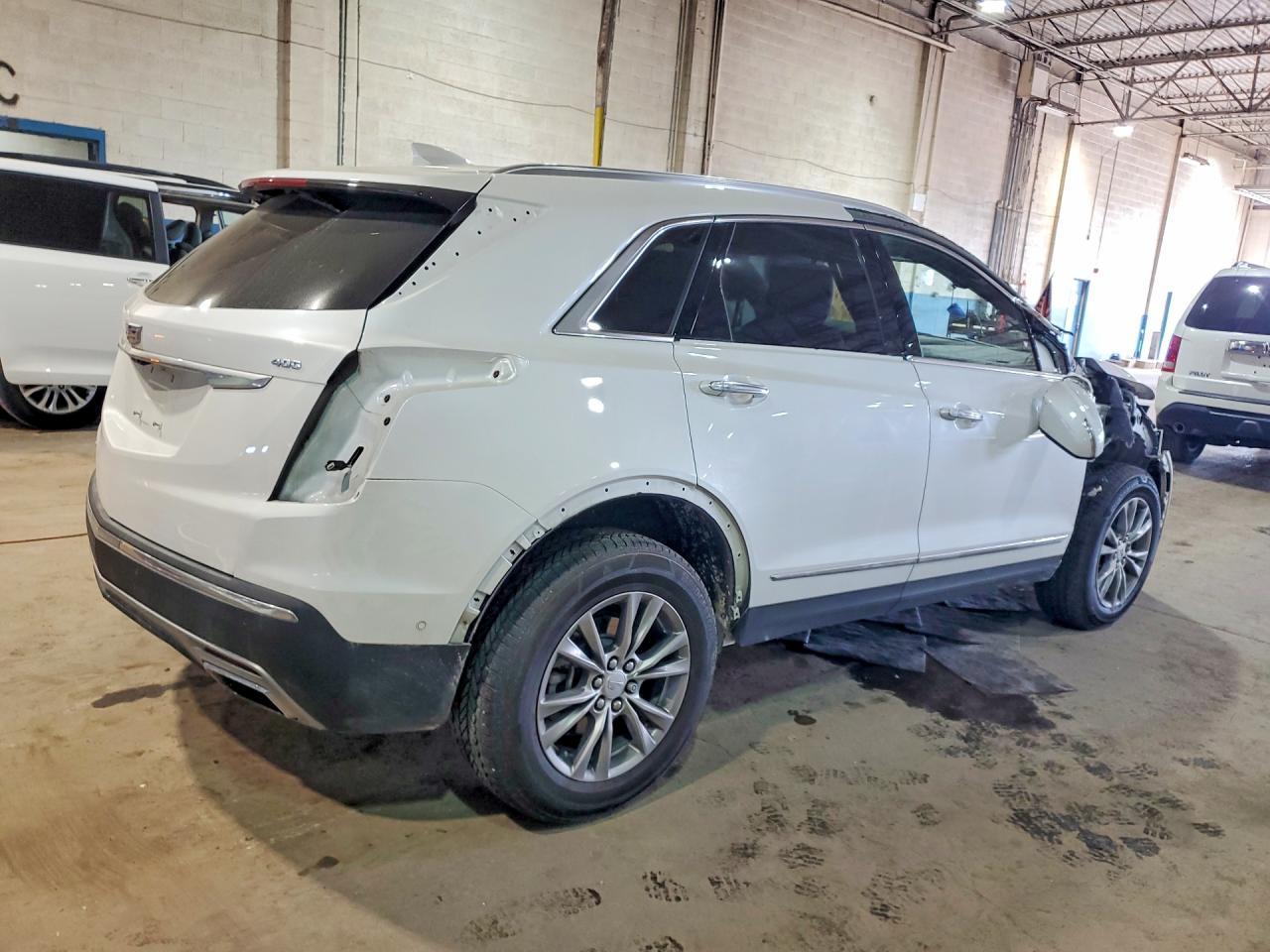 2022 Cadillac Xt5 Premium Luxury - Image 3