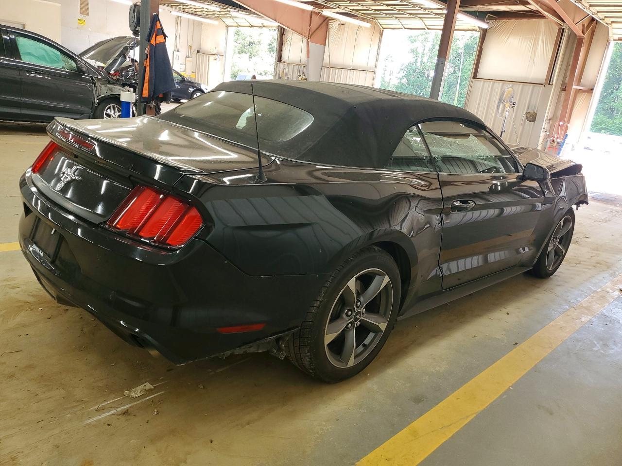 2015 Ford Mustang - Фото 3