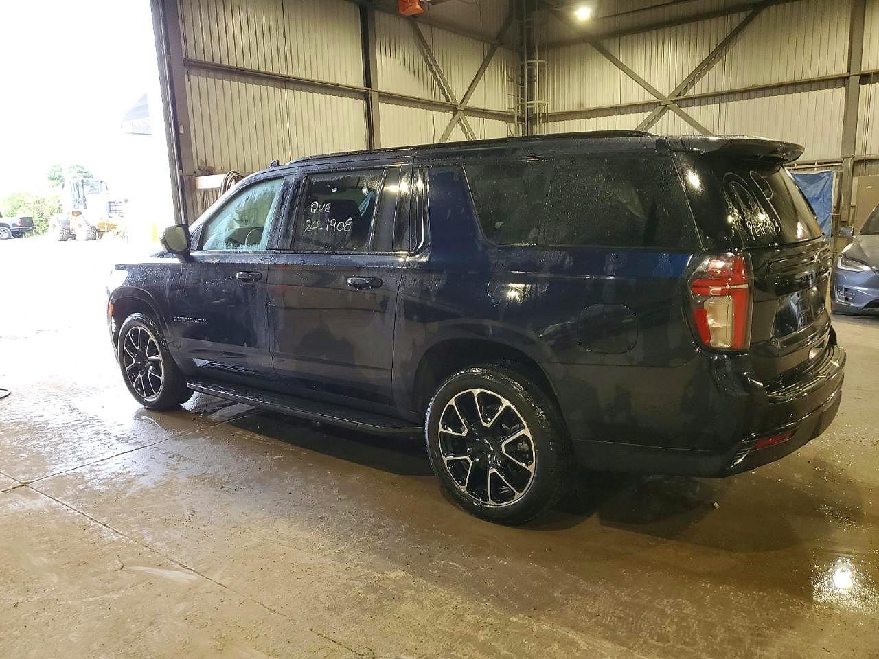 2024 Chevrolet Suburban K1500 Rst - Image 2