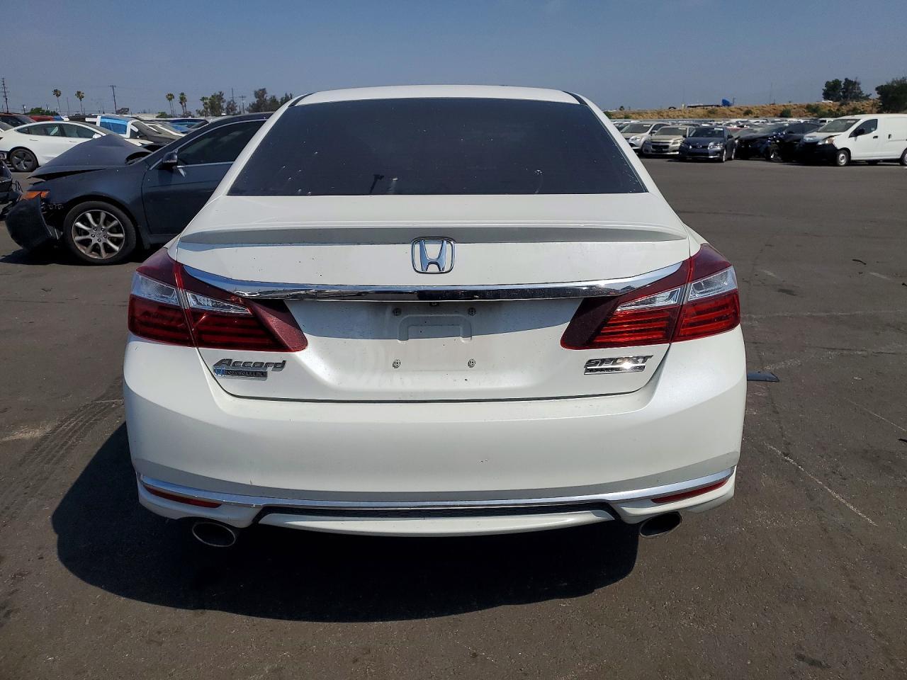 2017 Honda Accord Sport Special Edition - Image 6
