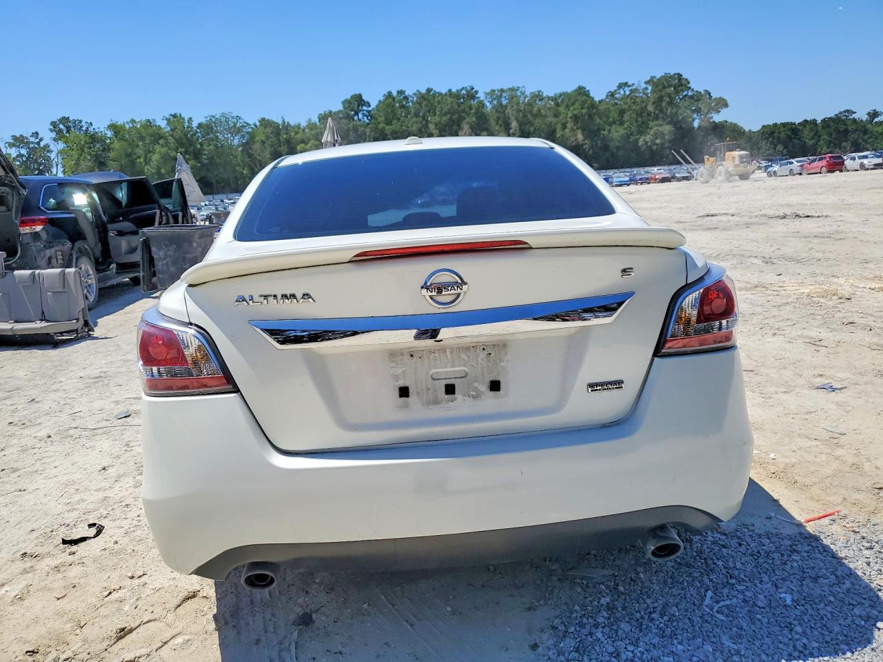 2015 Nissan Altima 2.5 S - Image 6