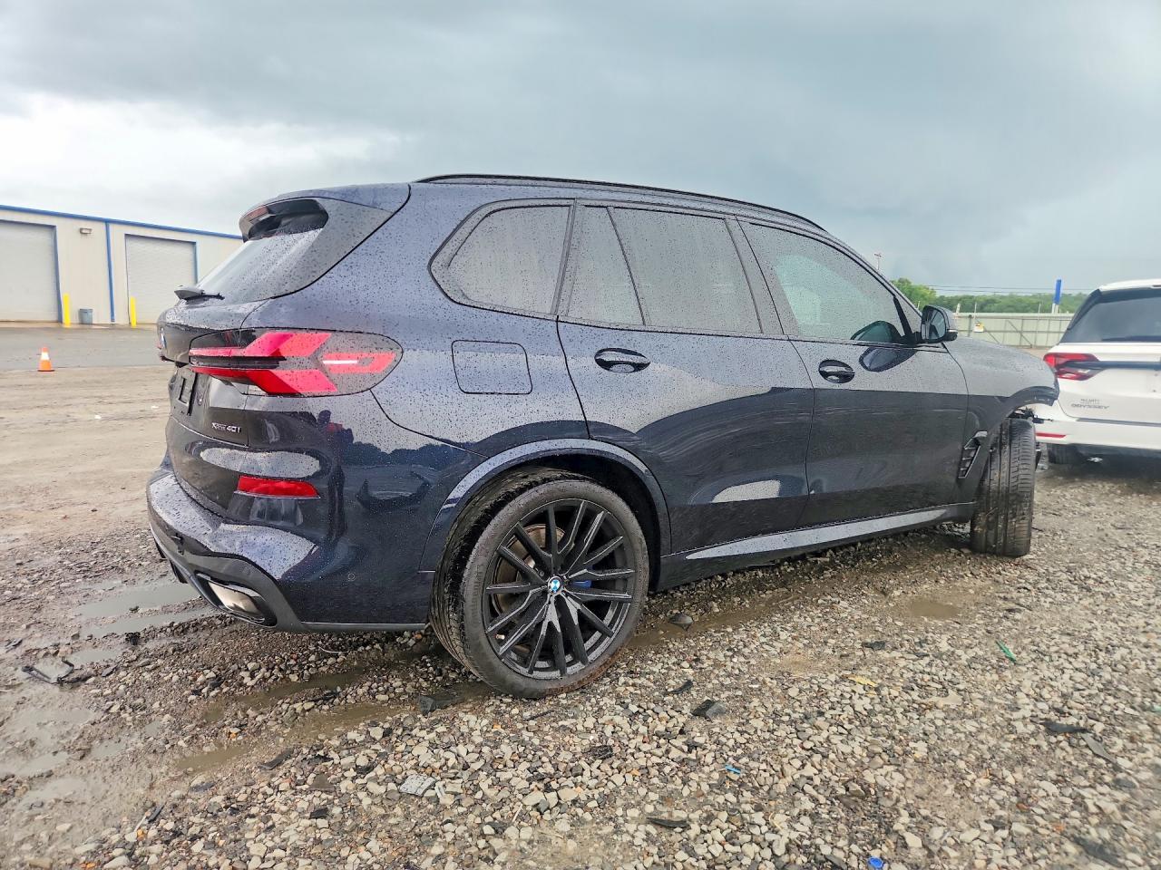 2025 BMW X5 xDrive40I - Фото 3
