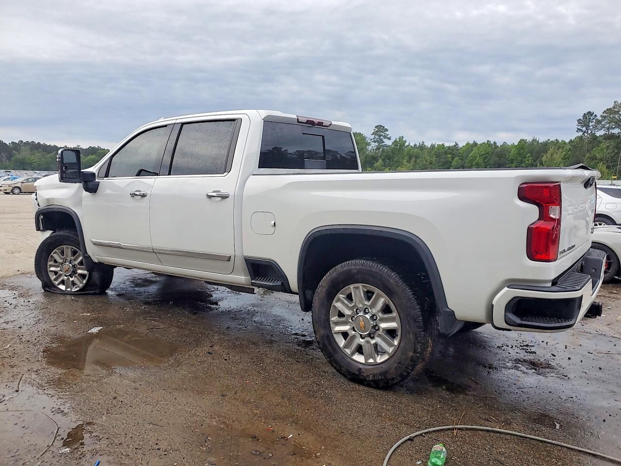 2024 Chevrolet Silverado K2500 High Country - Image 2