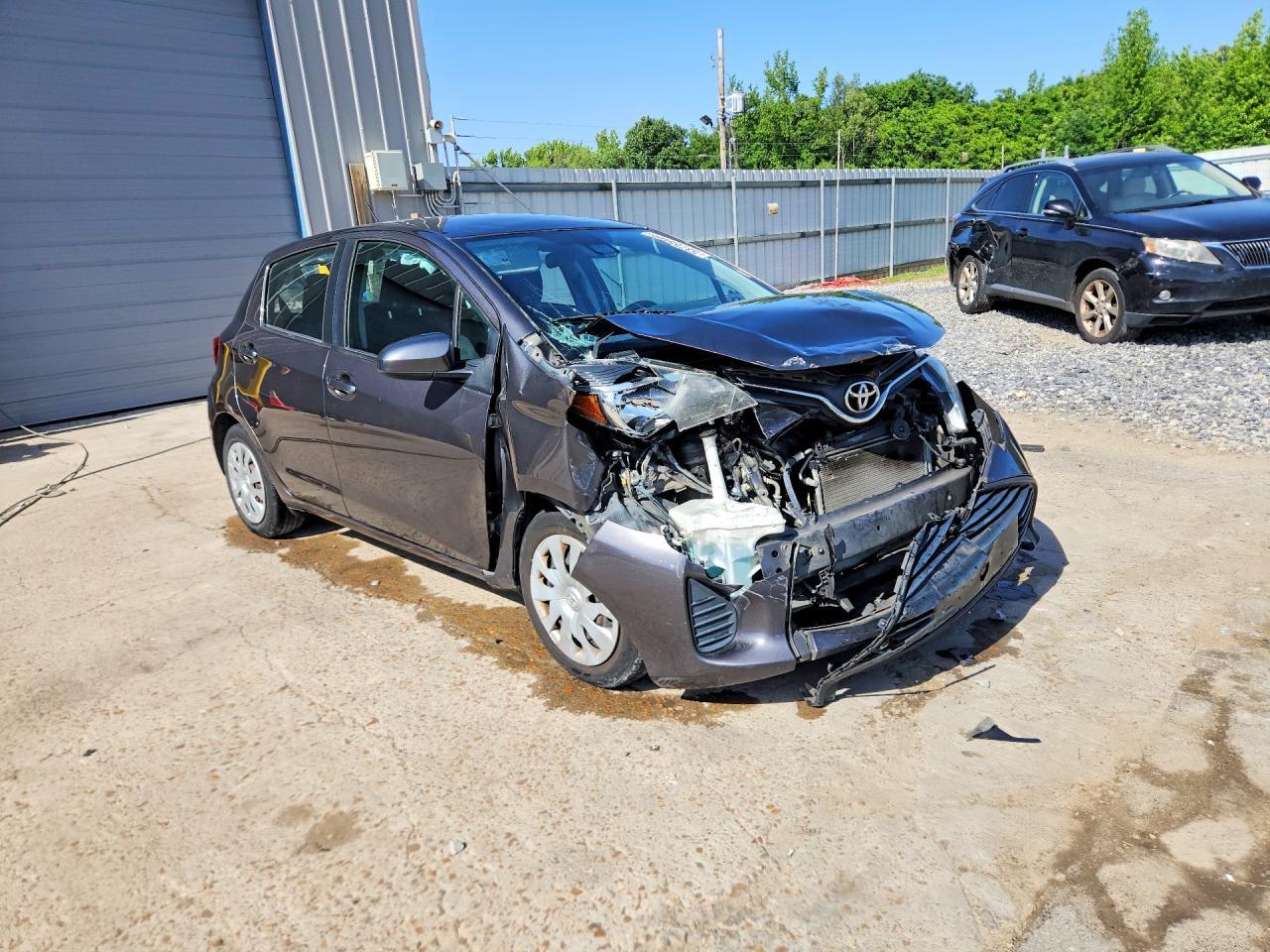 2017 Toyota Yaris 5-Door L Fleet - Image 4