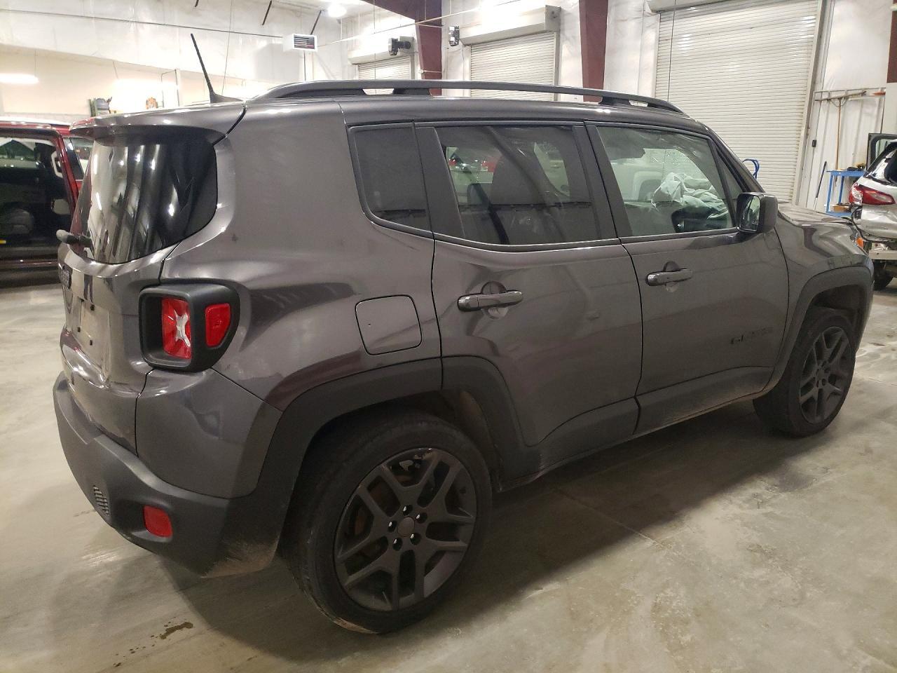 2021 Jeep Renegade Latitude - Фото 3