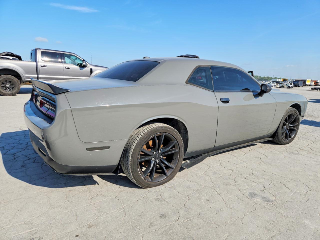 2018 Dodge Challenger Sxt - Фото 3