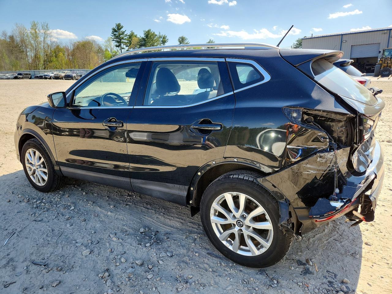 2020 Nissan Rogue Sport Sv - Image 2