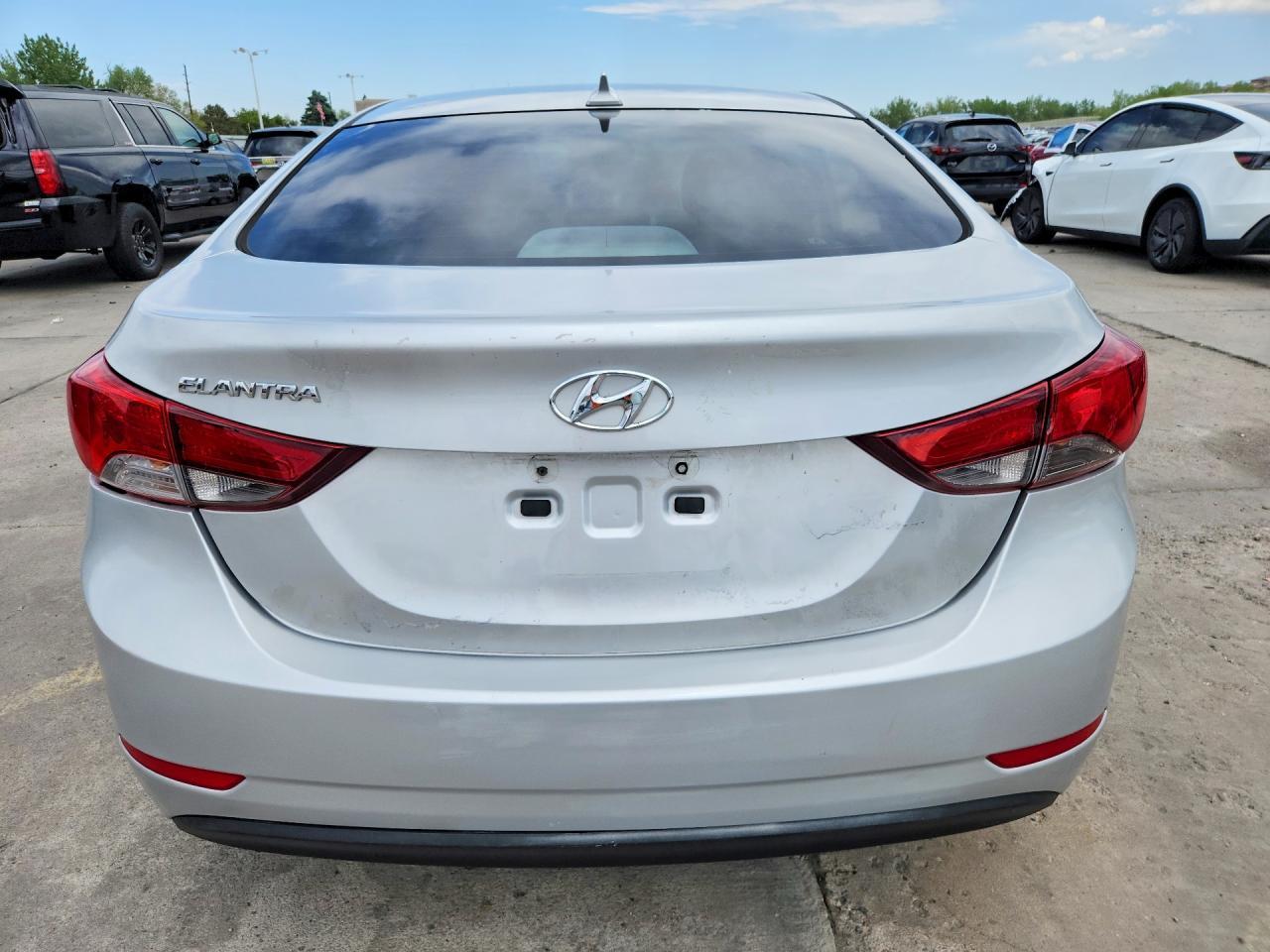 2016 Hyundai Elantra Se - Фото 6