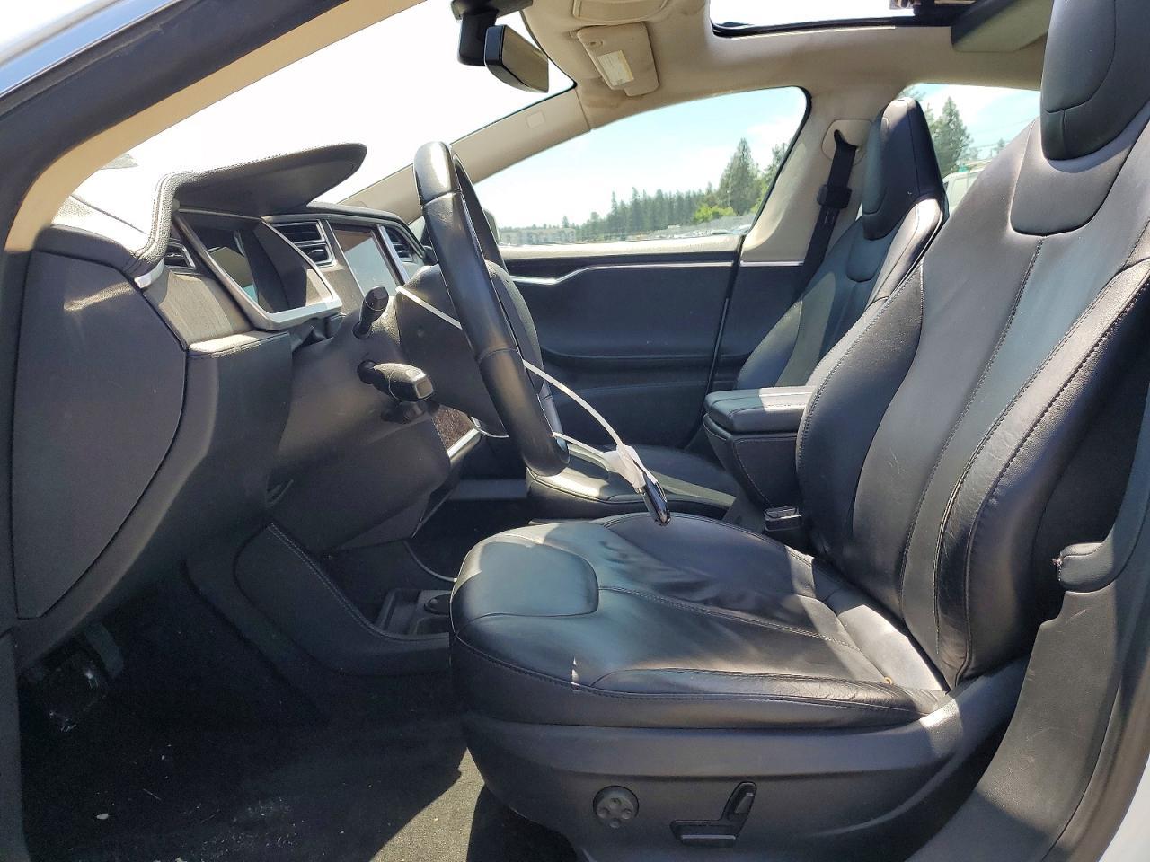 2014 Tesla Model S - Фото 7