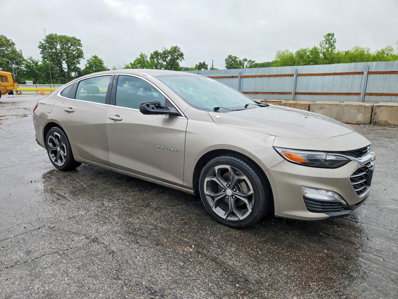 2022 Chevrolet Malibu Lt - Image 4
