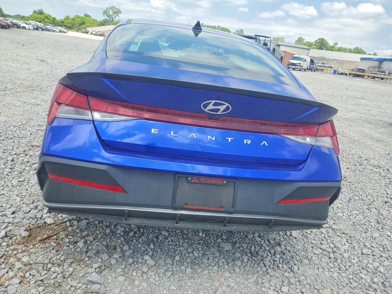2025 Hyundai Elantra Sel Sport - Фото 6