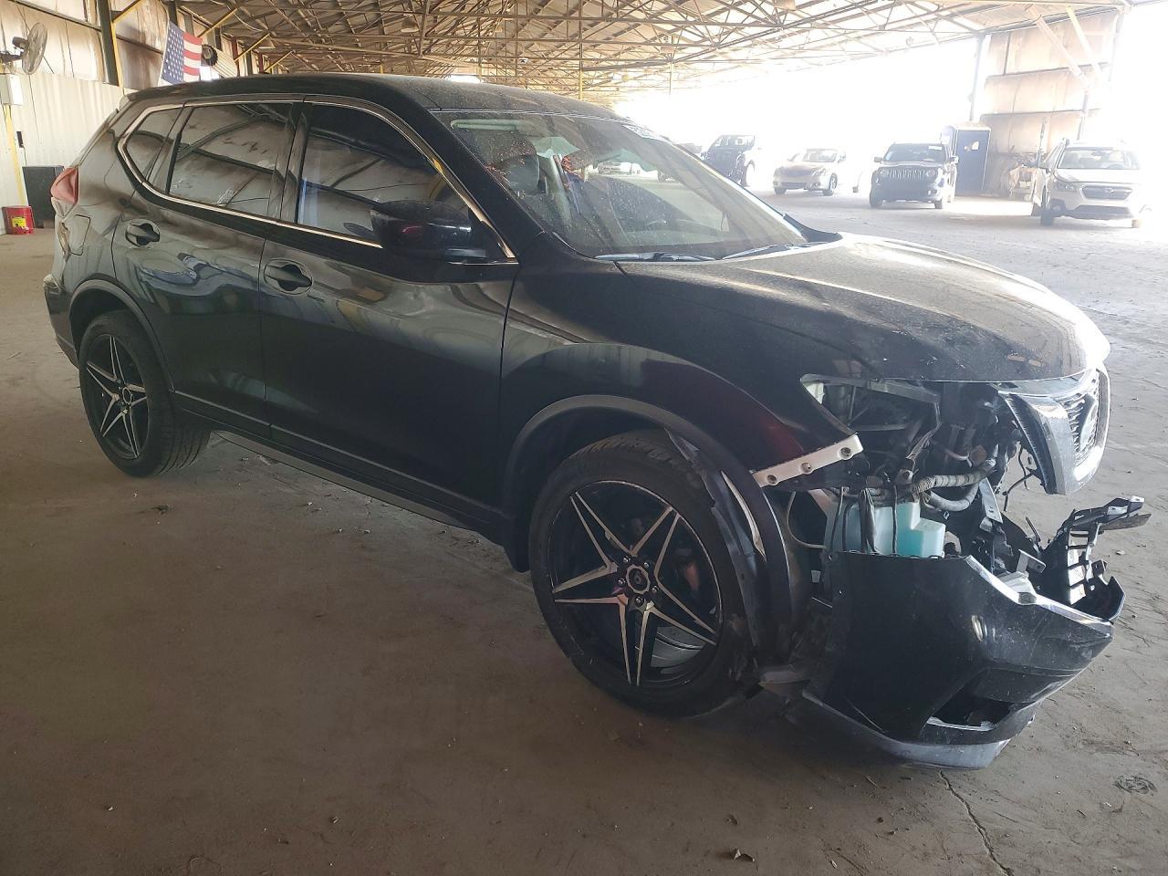 2019 Nissan Rogue S - Фото 4