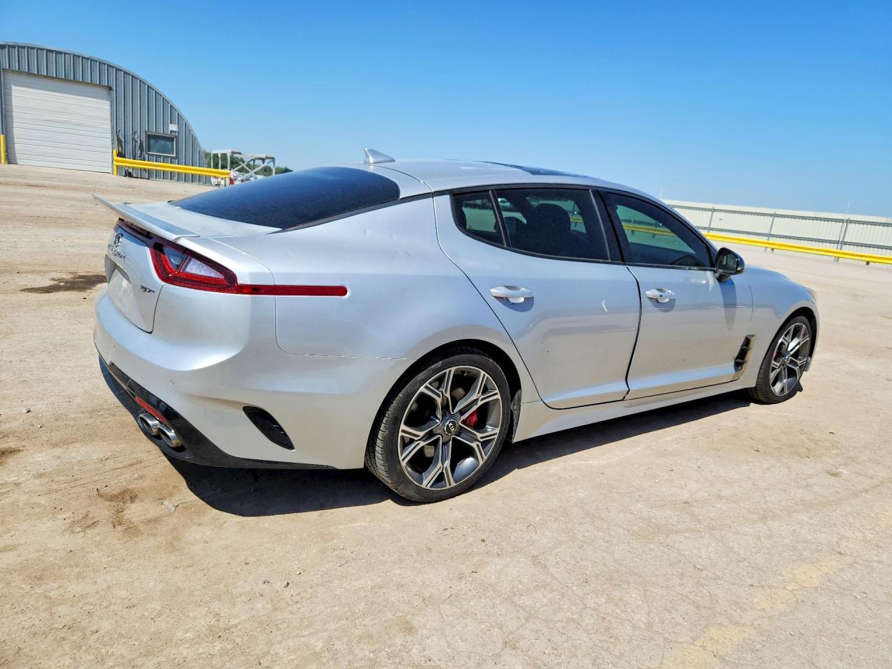 2018 Kia Stinger Gt1 - Фото 3