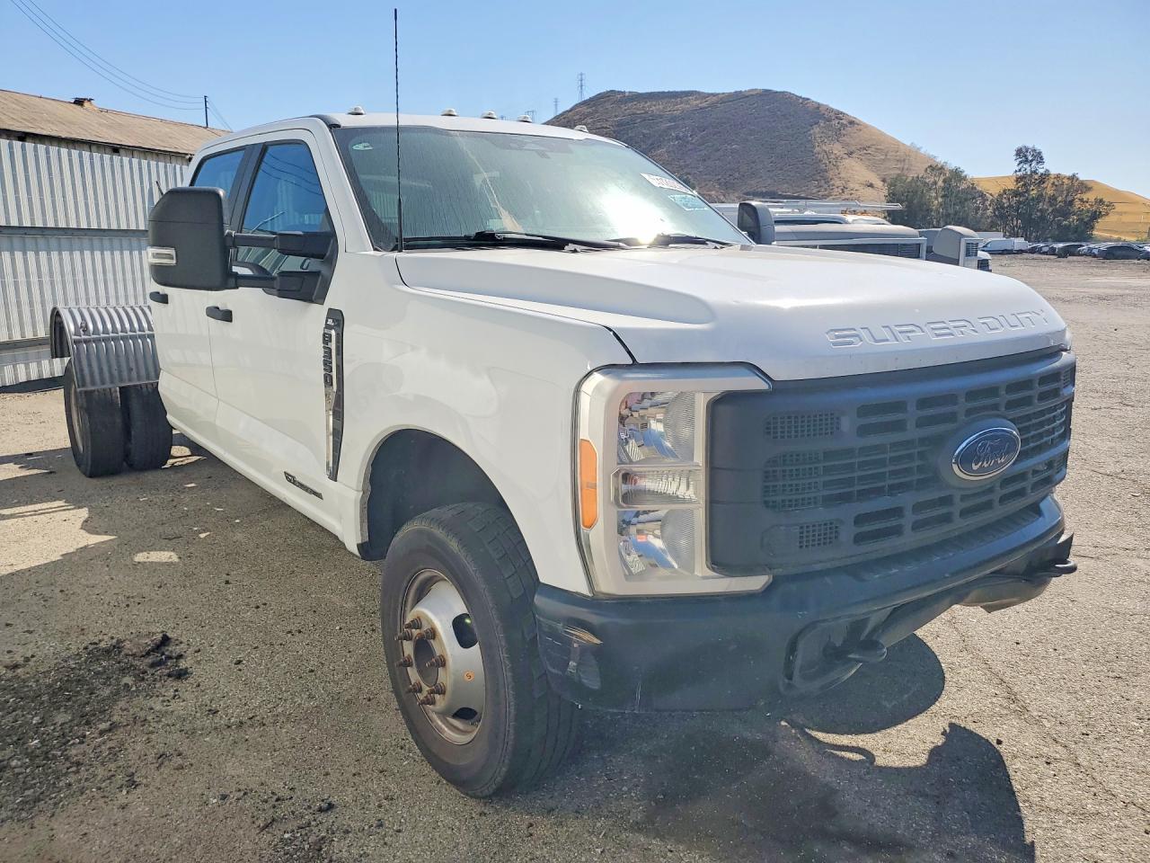 2023 Ford F350 Super Duty - Фото 4