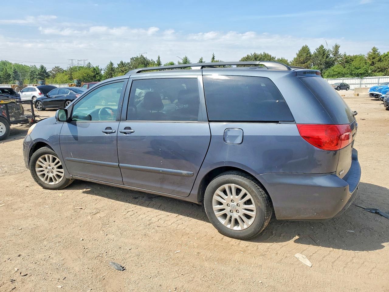 2009 Toyota Sienna Xle - Фото 2