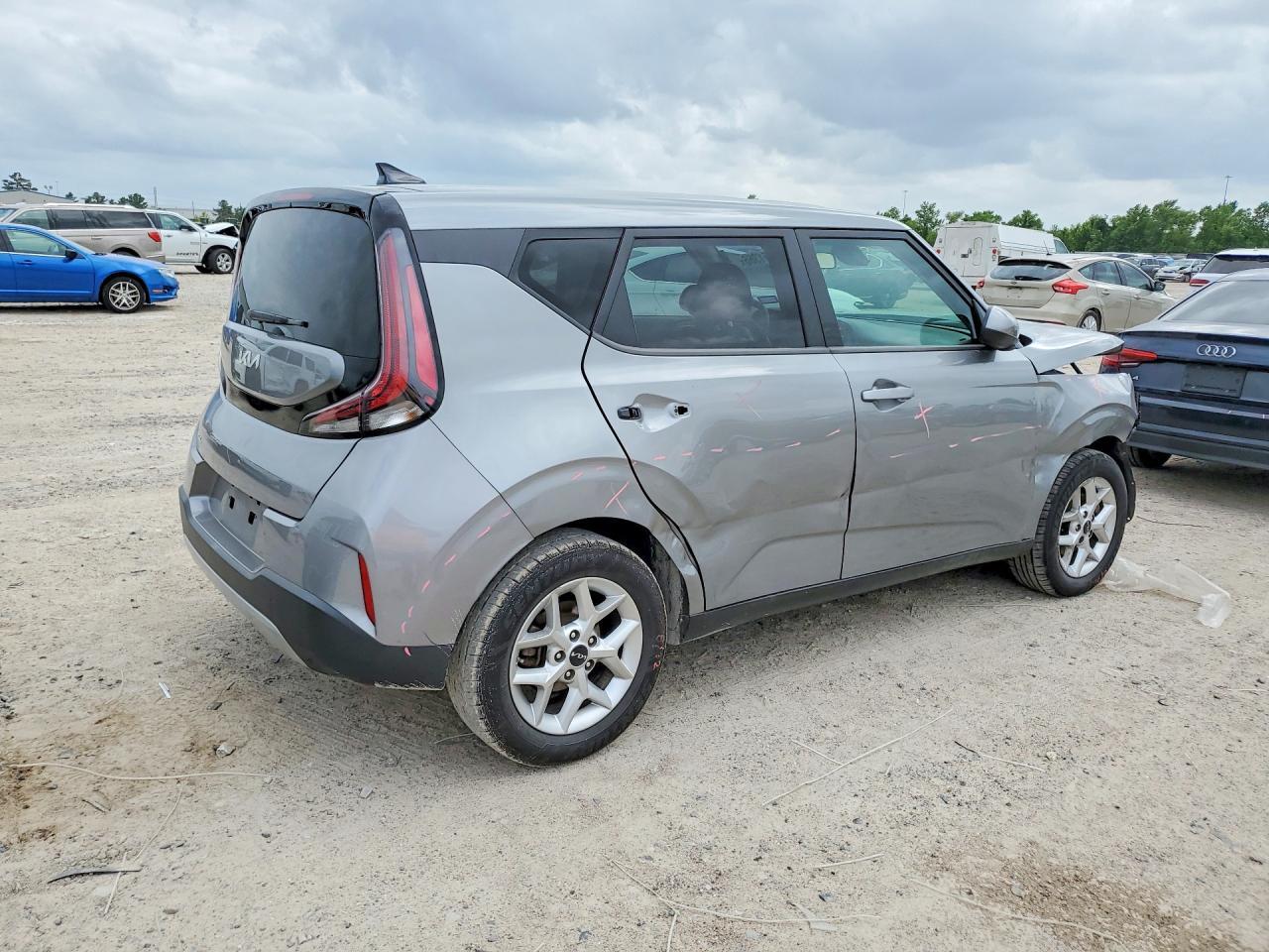2023 Kia Soul Lx - Фото 3