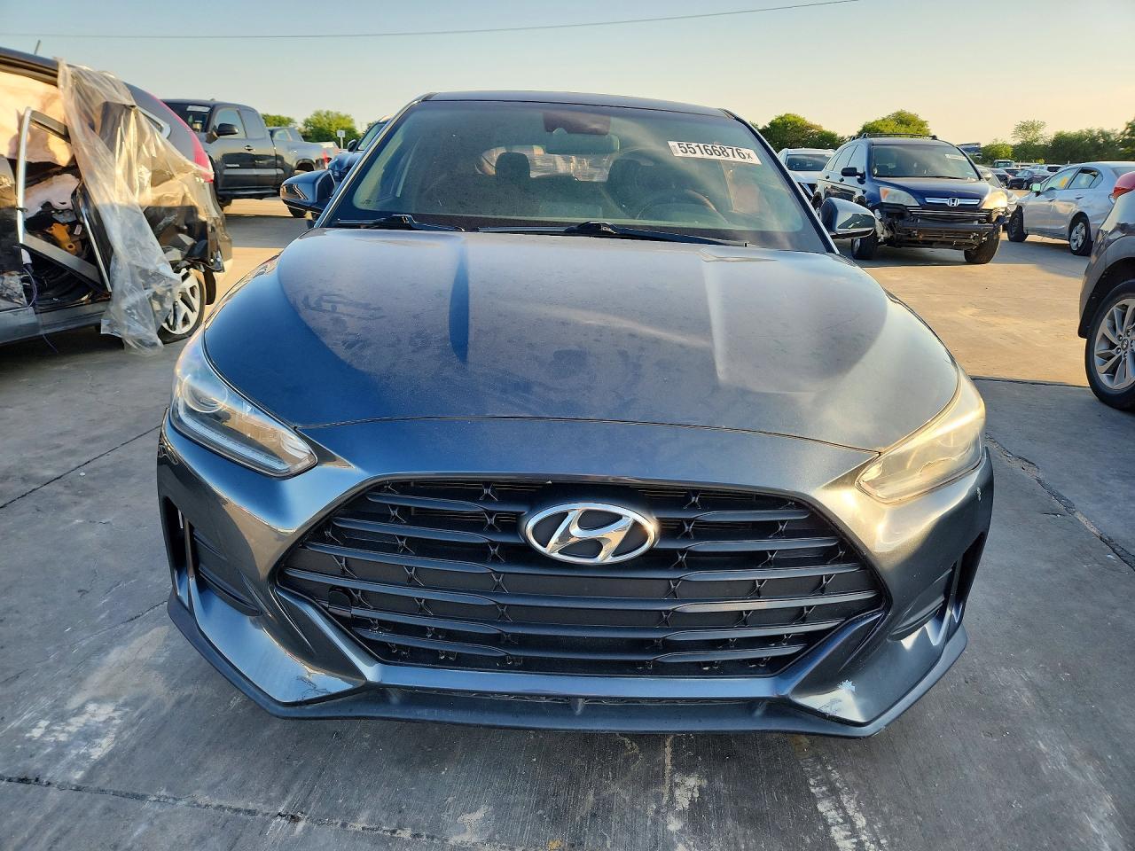 2020 Hyundai Veloster 2.0L - Фото 5
