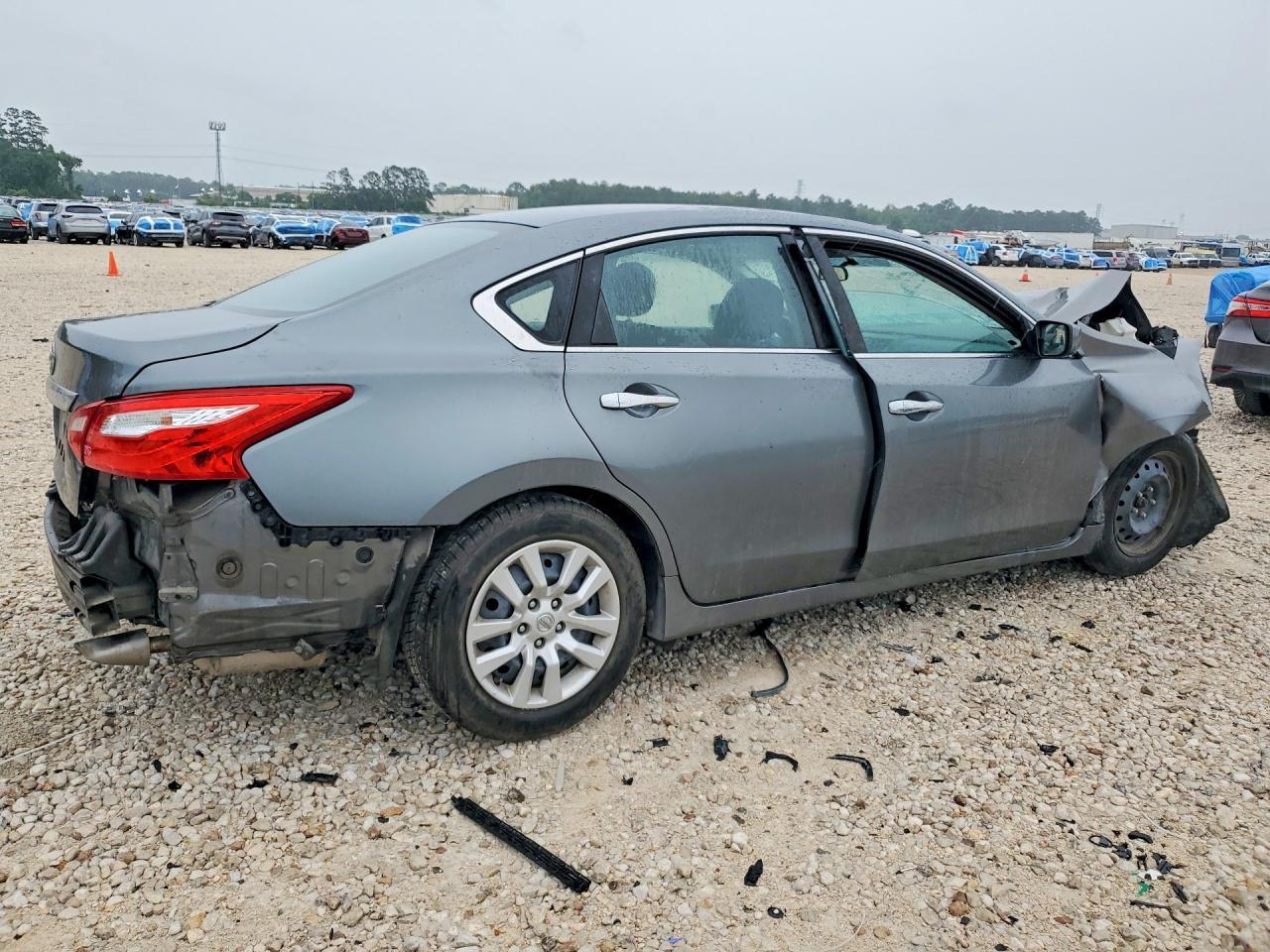 2016 Nissan Altima 2.5 S - Image 3