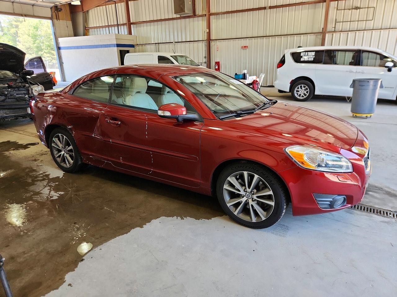 2011 Volvo C70 - Image 4