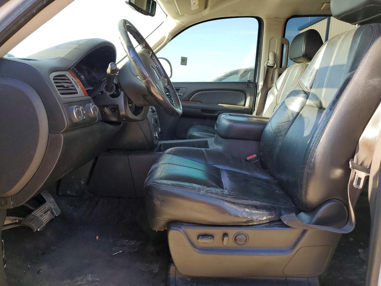 2008 GMC Yukon Denali - Image 7