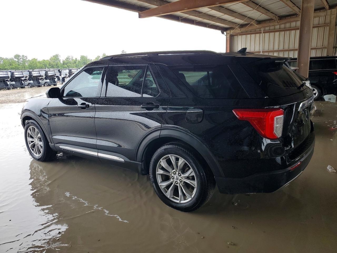 2024 Ford Explorer Xlt - Image 2