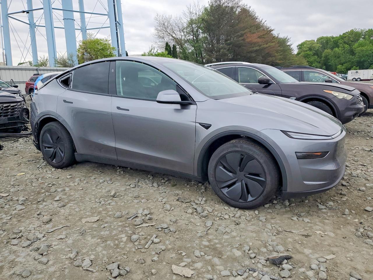 2026 Tesla Model Y - Image 4