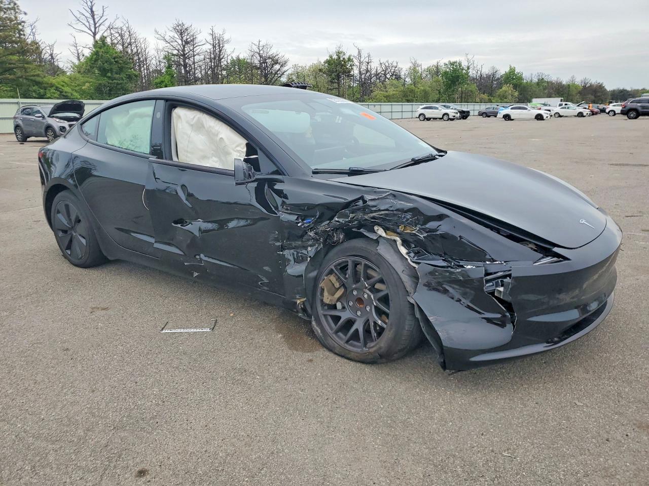 2024 Tesla Model 3 - Фото 4