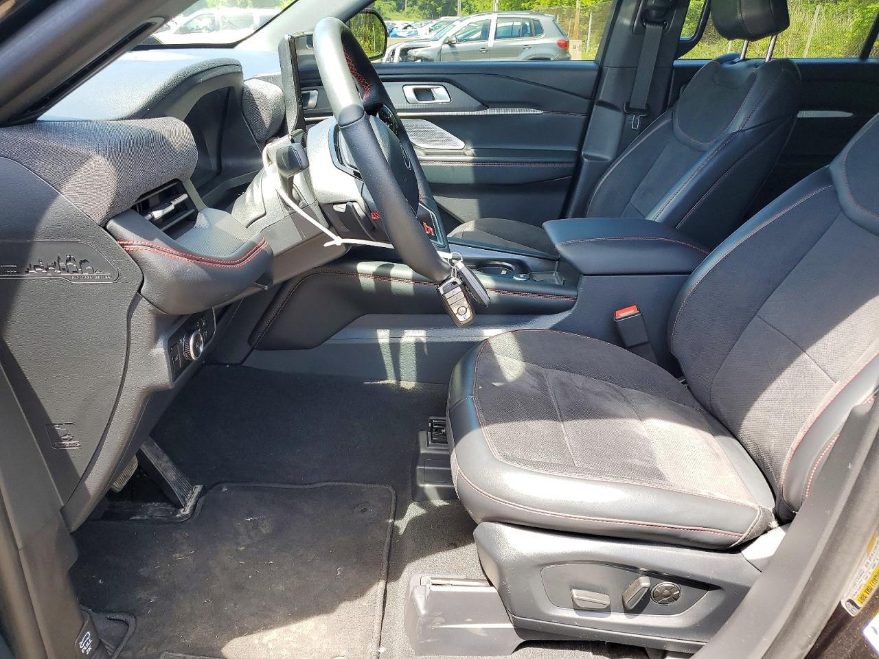 2025 Ford Explorer St - Фото 7