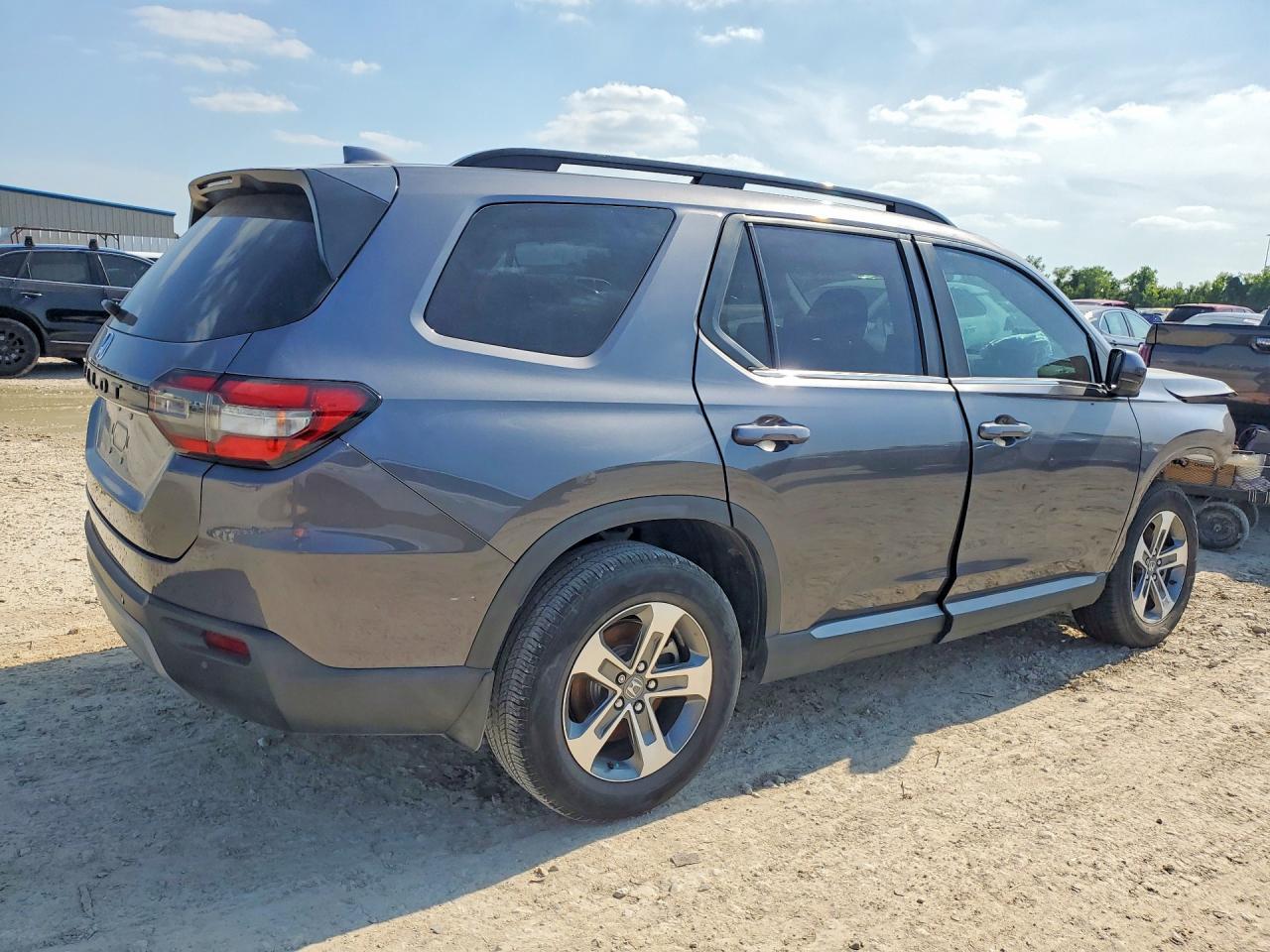 2024 Honda Pilot Exl - Image 3