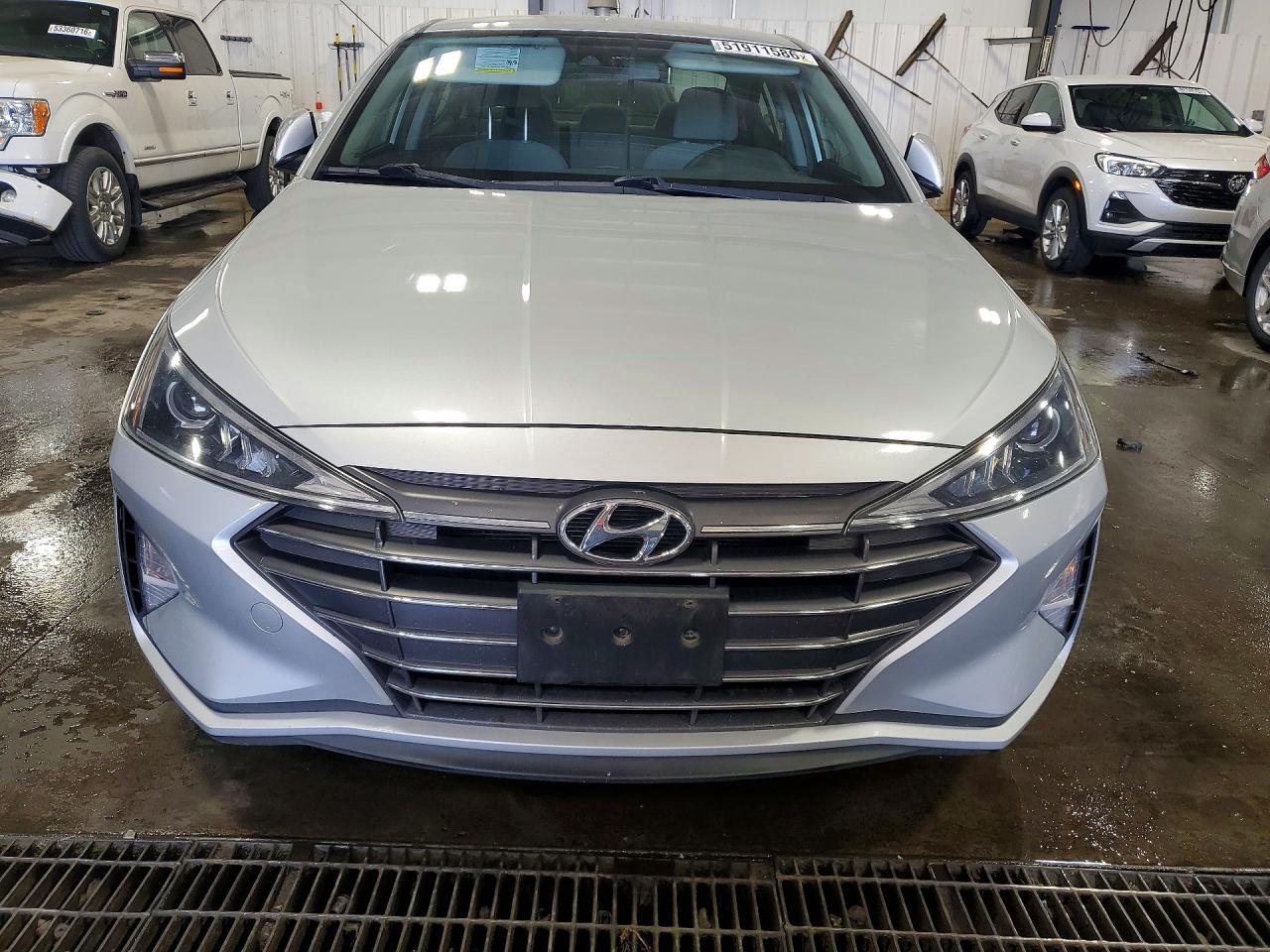 2019 Hyundai Elantra Sel - Фото 5