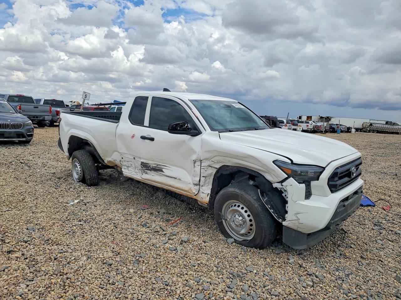 2025 Toyota Tacoma Sr - Фото 4