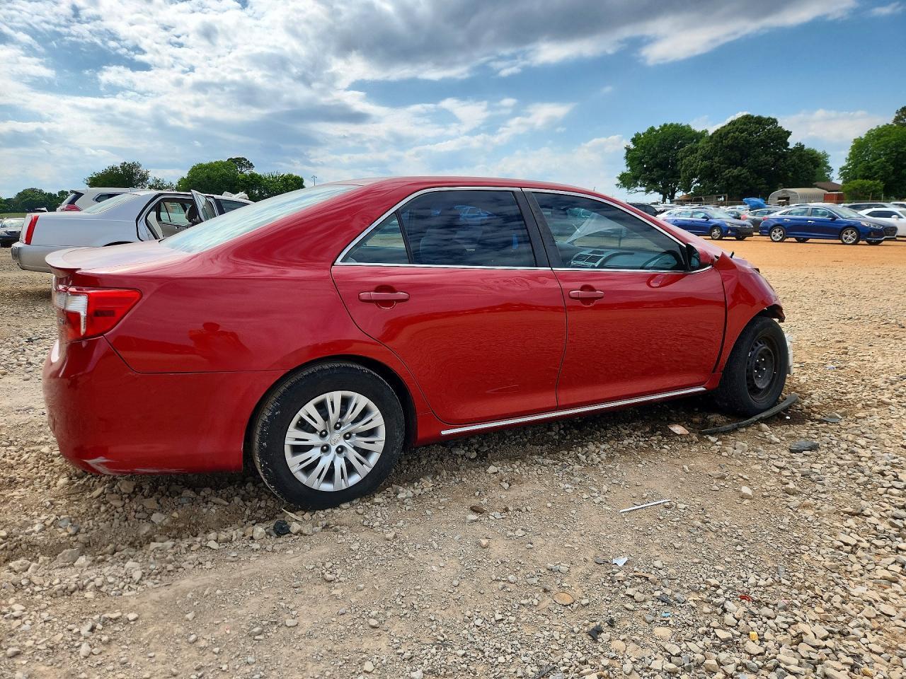 2012 Toyota Camry Le - Фото 3