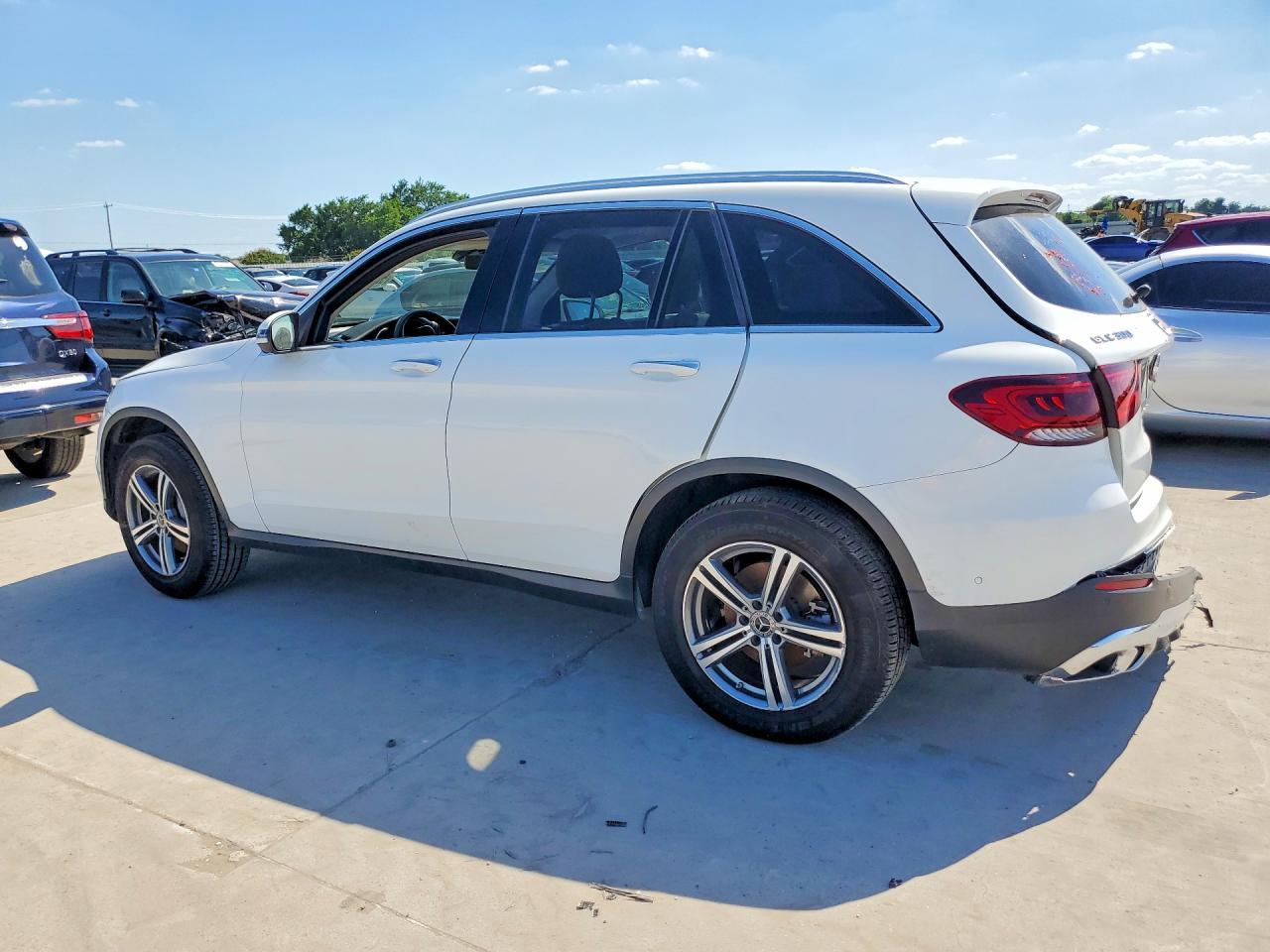 2021 Mercedes-Benz Glc 300 - Image 2