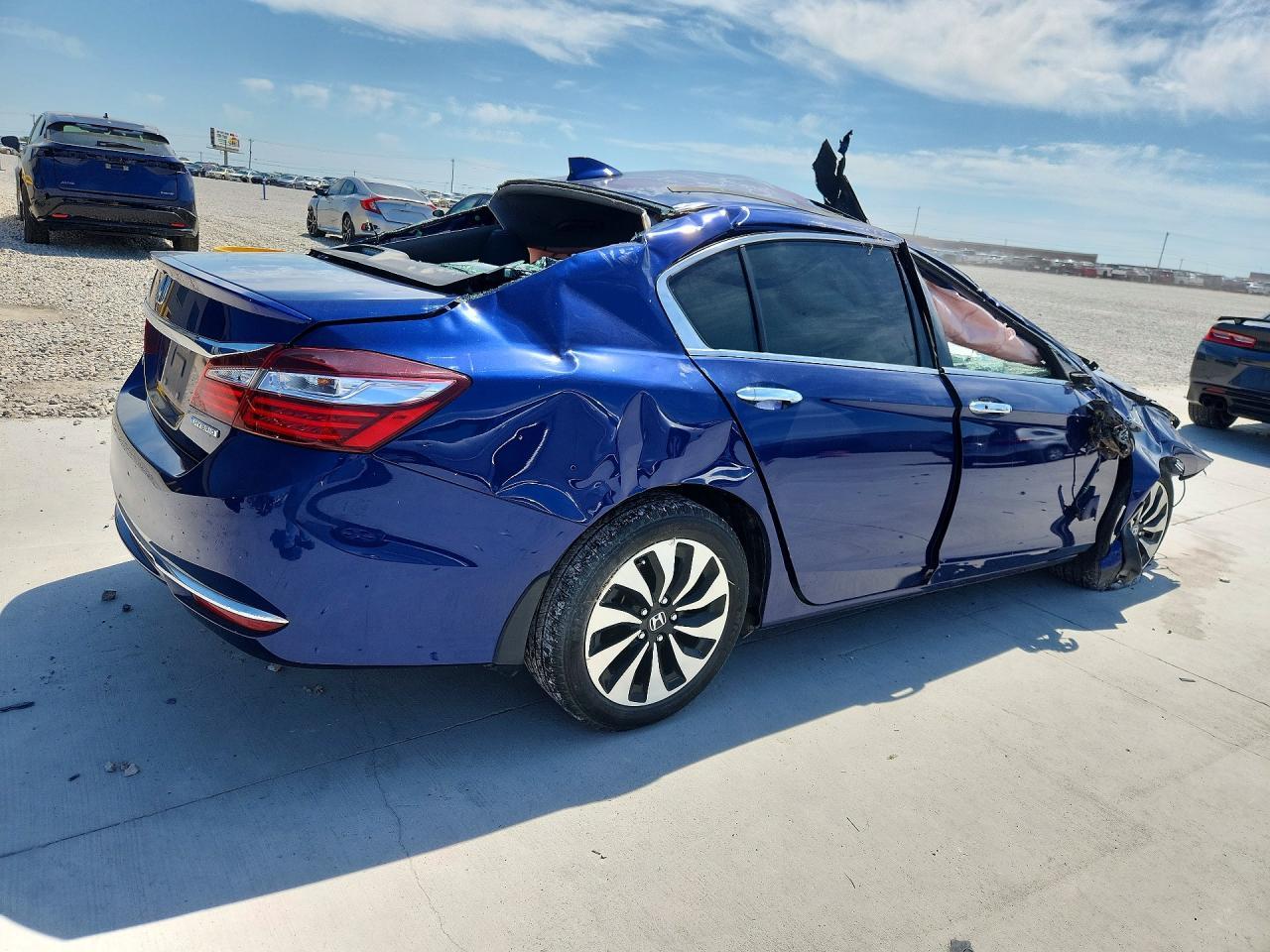 2017 Honda Accord Hybrid Exl - Image 3