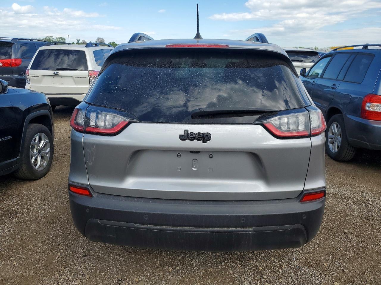 2019 Jeep Cherokee Latitude Plus - Image 6