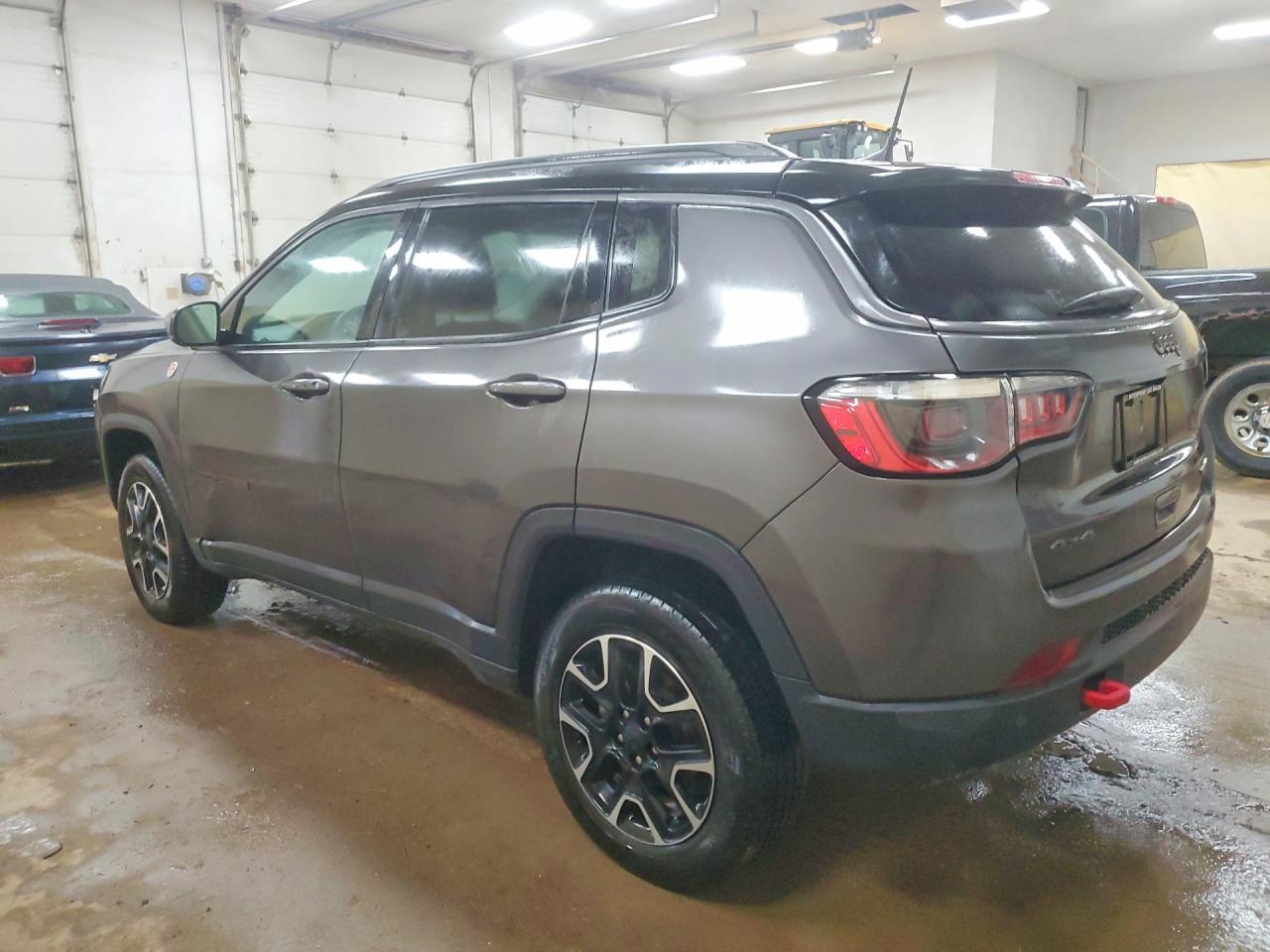 2021 Jeep Compass Trailhawk - Фото 2