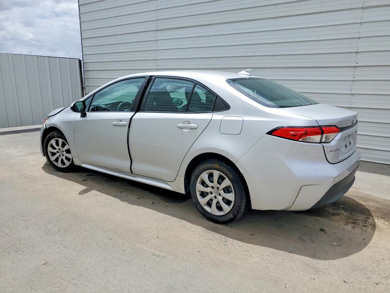 2023 Toyota Corolla Le - Image 2