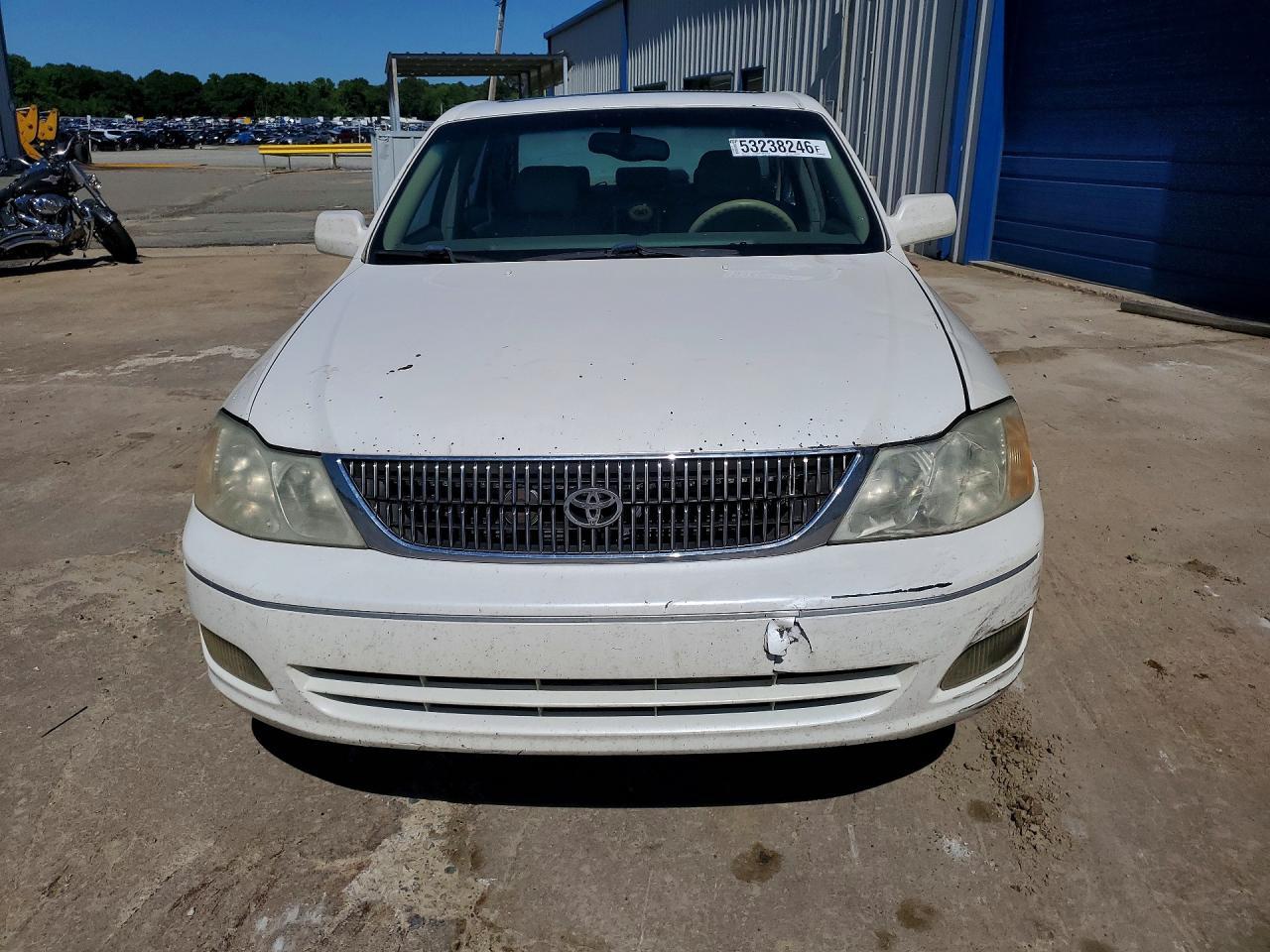2000 Toyota Avalon Xls - Image 5