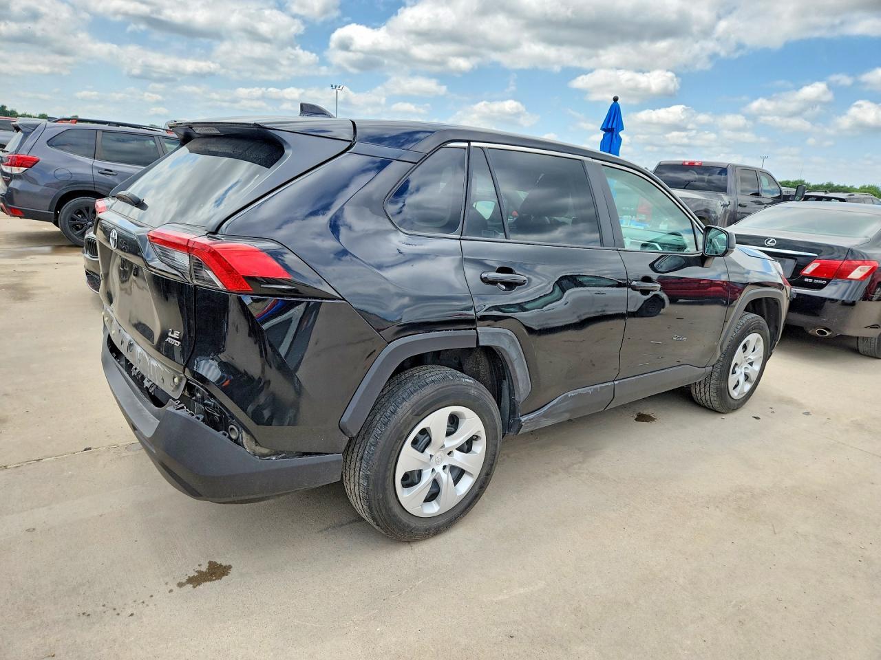 2024 Toyota Rav4 Le - Image 3